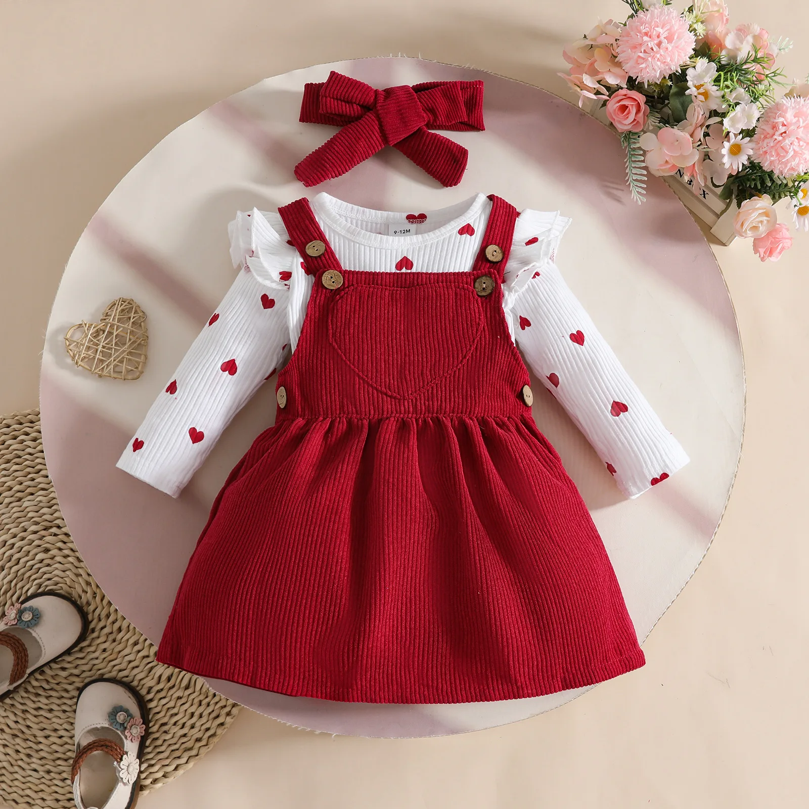 Baby Girl Heart Outfit Fall Winter Heart Printed Bodysuit Wine Corduroy Dress for Newborns Toddler Girls Clothes Sets 
Baby Girl Heart Outfit Fall Winter Heart Printed Bodysuit Wine Corduroy Dress for Newborns Toddler Girls Clothes Sets