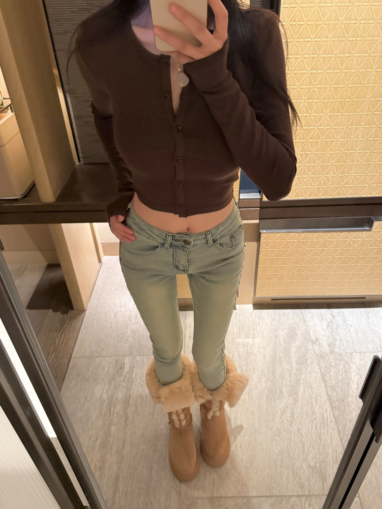 Корейский элегантный двухцветный приталенный вязаный свитер Matou для женщин, с длинными рукавами, открытый кардиган, сексуальный стиль, стандартный крой рукавов
Корейский элегантный двухцветный приталенный вязаный свитер Matou для женщин, с длинными рукавами, открытый кардиган, сексуальный стиль, стандартный крой рукавов