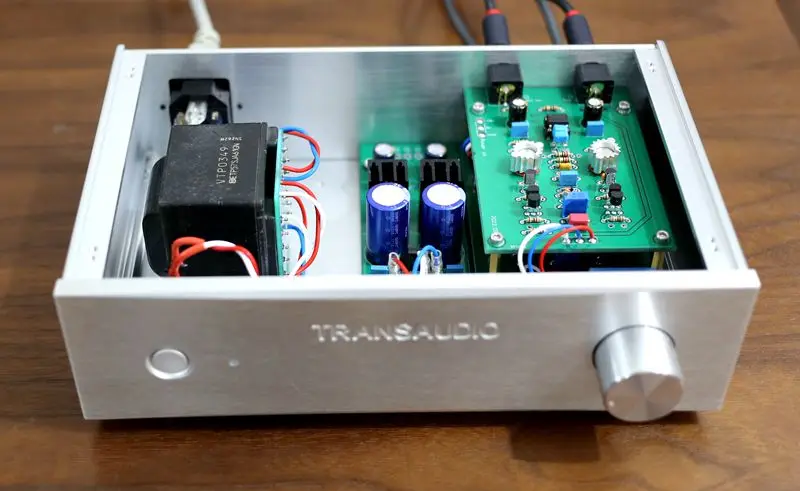 New Mark JC-2 hifi Ultra low distortion FET Class A warm sound Holosymmetric classical preamp
New Mark JC-2 hifi Ultra low distortion FET Class A warm sound Holosymmetric classical preamp