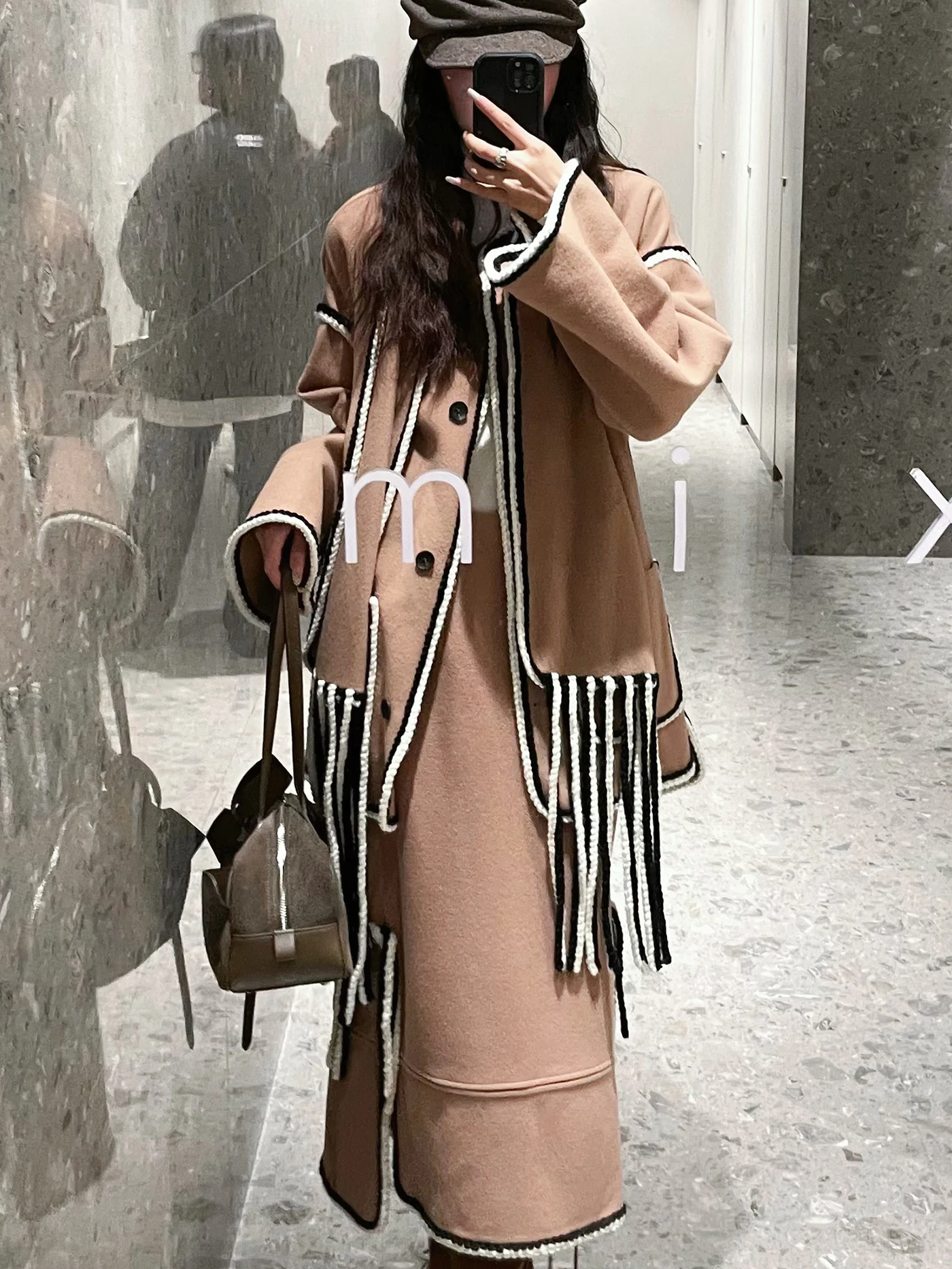 Шерстяная прямая юбка Iantsui Early Spring 2026: легкая, стройнящая, миди, повседневная, с завышенной талией
Шерстяная прямая юбка Iantsui Early Spring 2026: легкая, стройнящая, миди, повседневная, с завышенной талией