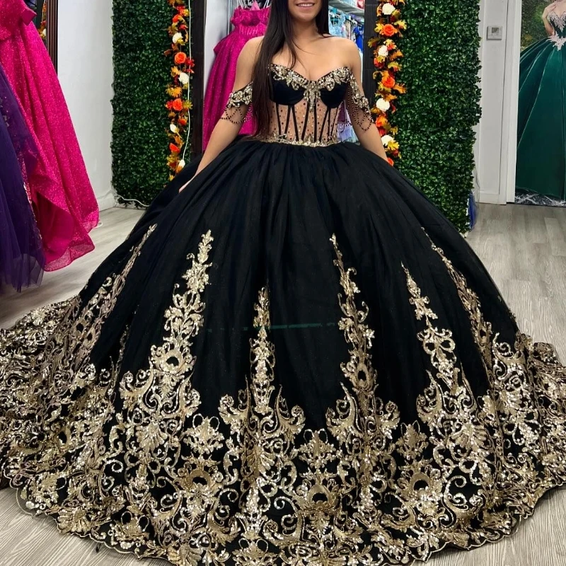Black Quinceanera Dresses Off The Shoulder Gold Applique Lace Beads Tull Party Birthday Corset Ball Gown Sweet 16 Dress Vestidos
Black Quinceanera Dresses Off The Shoulder Gold Applique Lace Beads Tull Party Birthday Corset Ball Gown Sweet 16 Dress Vestidos