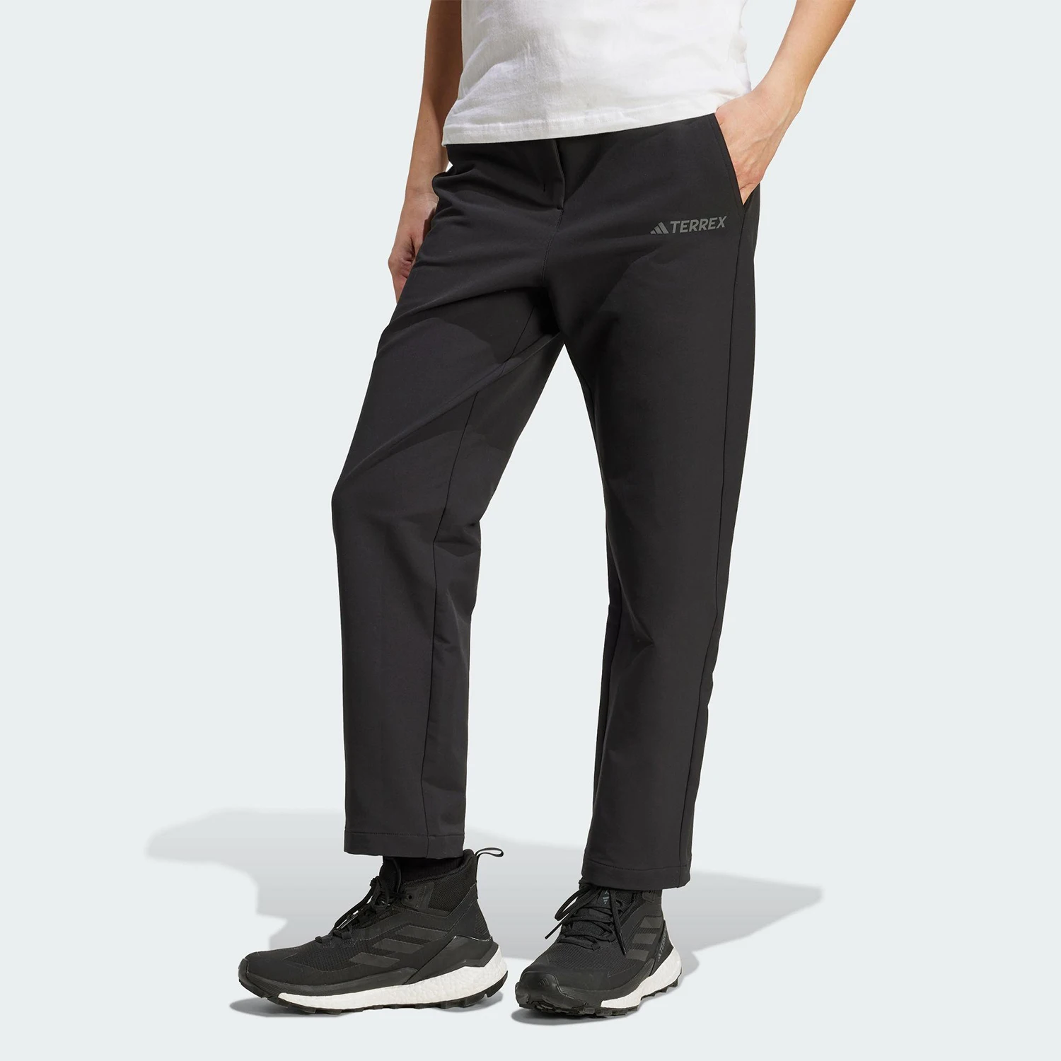 Adidas Authentic Women's Outdoor Moisture-Wicking Warm Softshell Sweatpants JV8749
Adidas Authentic Women's Outdoor Moisture-Wicking Warm Softshell Sweatpants JV8749
