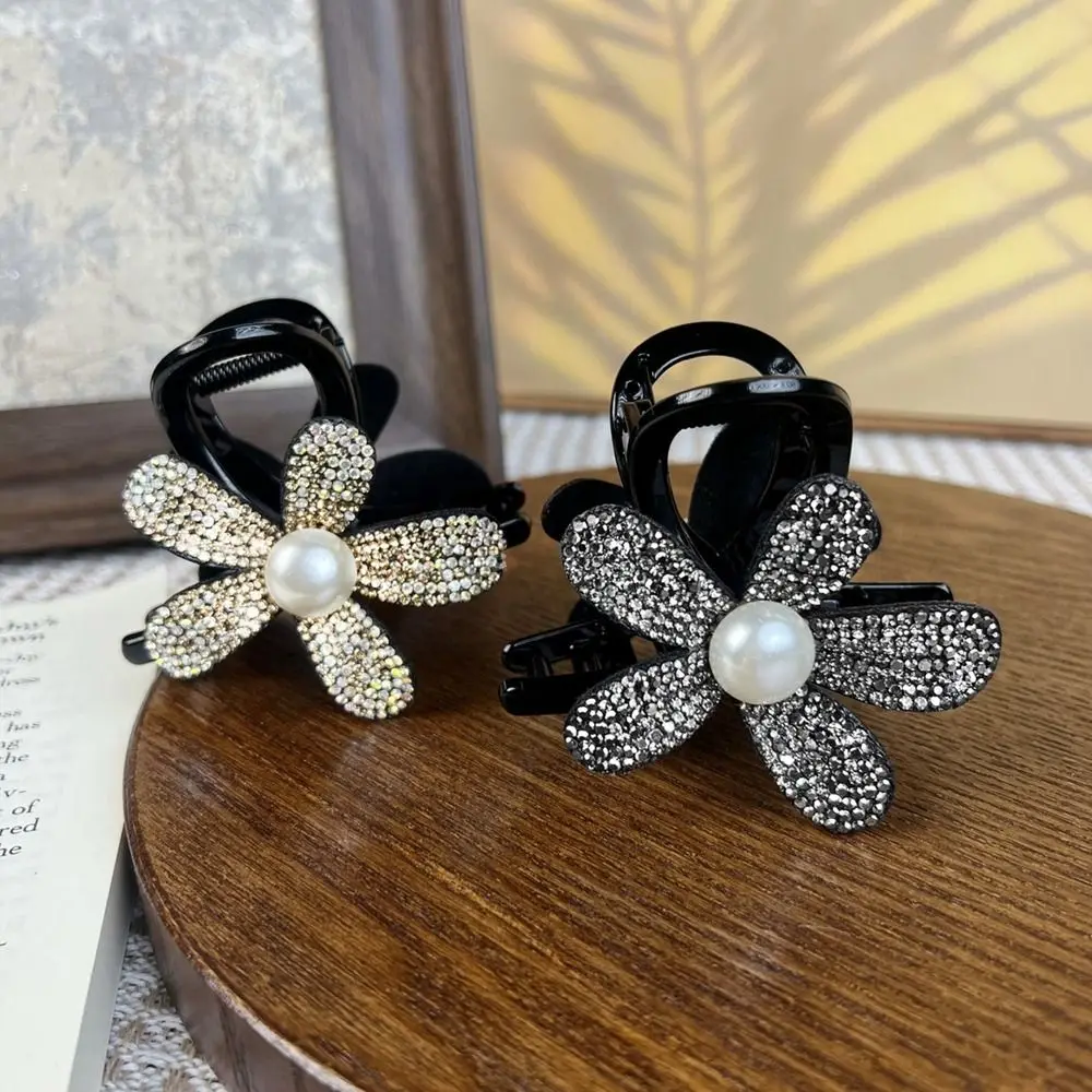 Sweet Zircon Rhinestone Hair Clip Diamond Headwear Flower Hairpin Small Hair Clip Side Clip Pearl Hair Claw Girls
Sweet Zircon Rhinestone Hair Clip Diamond Headwear Flower Hairpin Small Hair Clip Side Clip Pearl Hair Claw Girls
