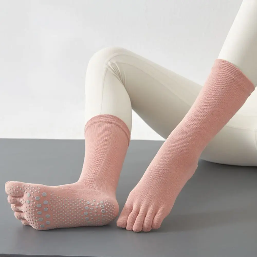 Five Fingers Women Yoga Socks Separate Fingers Silicone Anti-slip Sport Pilates Socks Elasticity Breathable Cotton Socks Dance
Five Fingers Women Yoga Socks Separate Fingers Silicone Anti-slip Sport Pilates Socks Elasticity Breathable Cotton Socks Dance