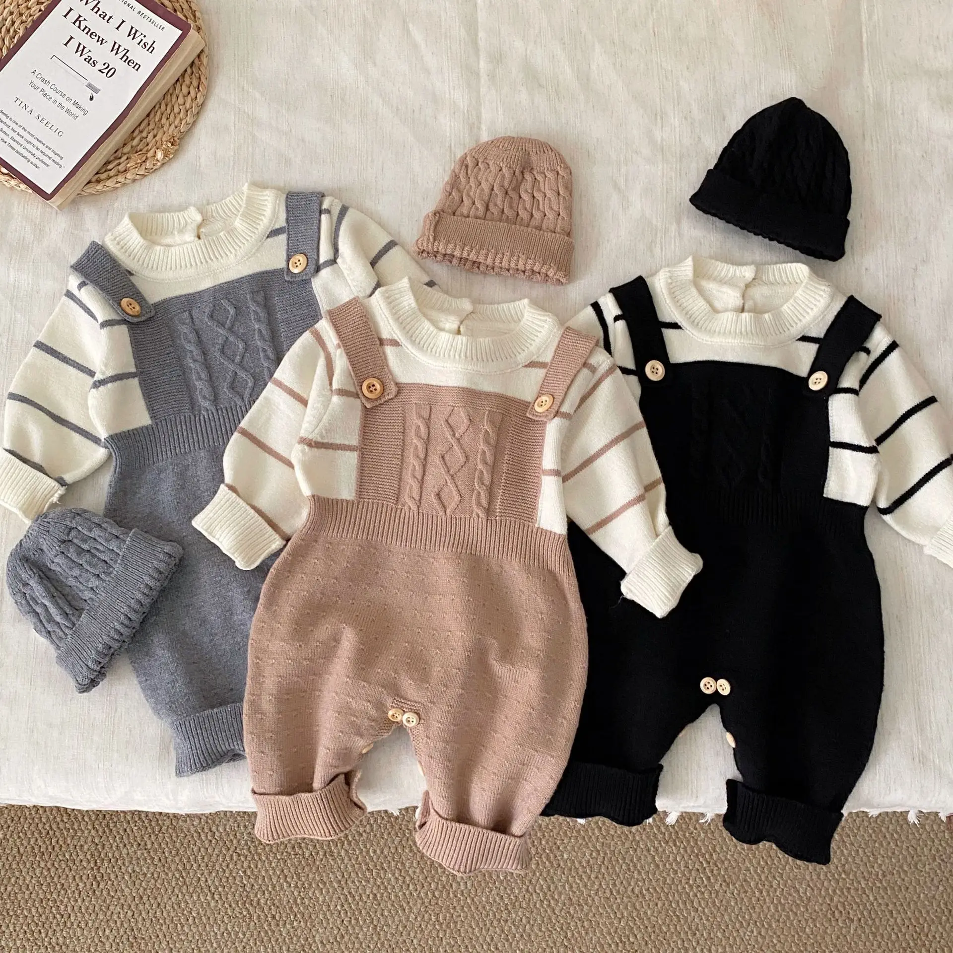 2025 Winter New Baby Long Sleeve Knitted Romper +hat Infant Boy Girl Casual Striped Sweater Fashion Toddler Thick Warm Jumpsuit
2025 Winter New Baby Long Sleeve Knitted Romper +hat Infant Boy Girl Casual Striped Sweater Fashion Toddler Thick Warm Jumpsuit