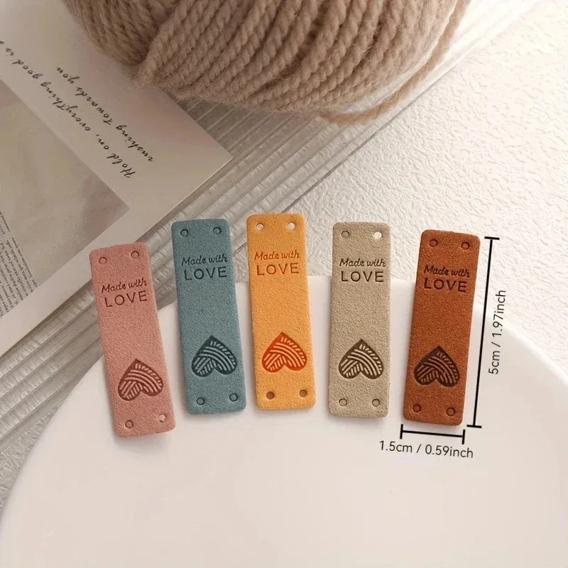 30/60pcs Man-made Leather Handmade Label Heart Knitting for Bag Hat Clothing Accessories Embossed Tag Sewing Material 5*1.5cm
30/60pcs Man-made Leather Handmade Label Heart Knitting for Bag Hat Clothing Accessories Embossed Tag Sewing Material 5*1.5cm