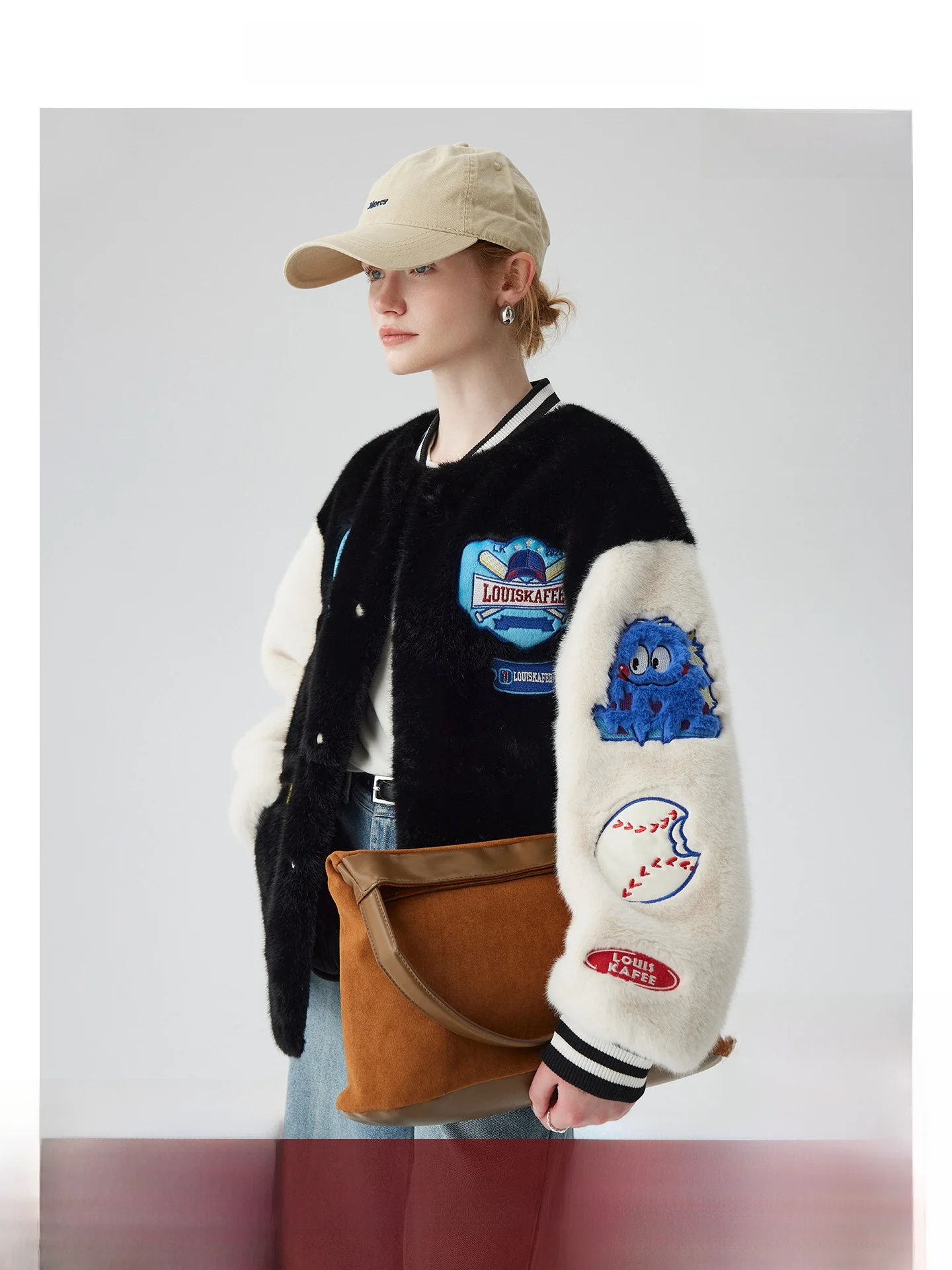 Американская спортивная бейсбольная куртка-жакет для женщин, уличная мода, вышитая, экологичная, водоотталкивающая, из норкового бархата
Американская спортивная бейсбольная куртка-жакет для женщин, уличная мода, вышитая, экологичная, водоотталкивающая, из норкового бархата