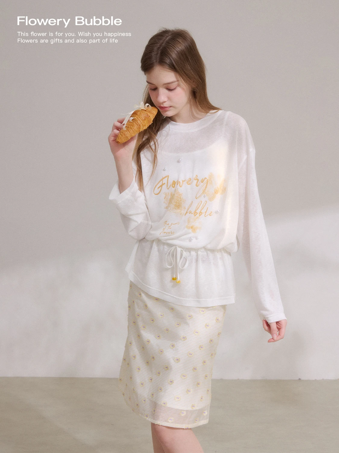 Женская футболка-накидка с длинным рукавом и цветочным принтом, свободного кроя, удобная, дышащая, для пляжа, весенняя, с жемчужным принтом, в стиле кэжуал
Женская футболка-накидка с длинным рукавом и цветочным принтом, свободного кроя, удобная, дышащая, для пляжа, весенняя, с жемчужным принтом, в стиле кэжуал