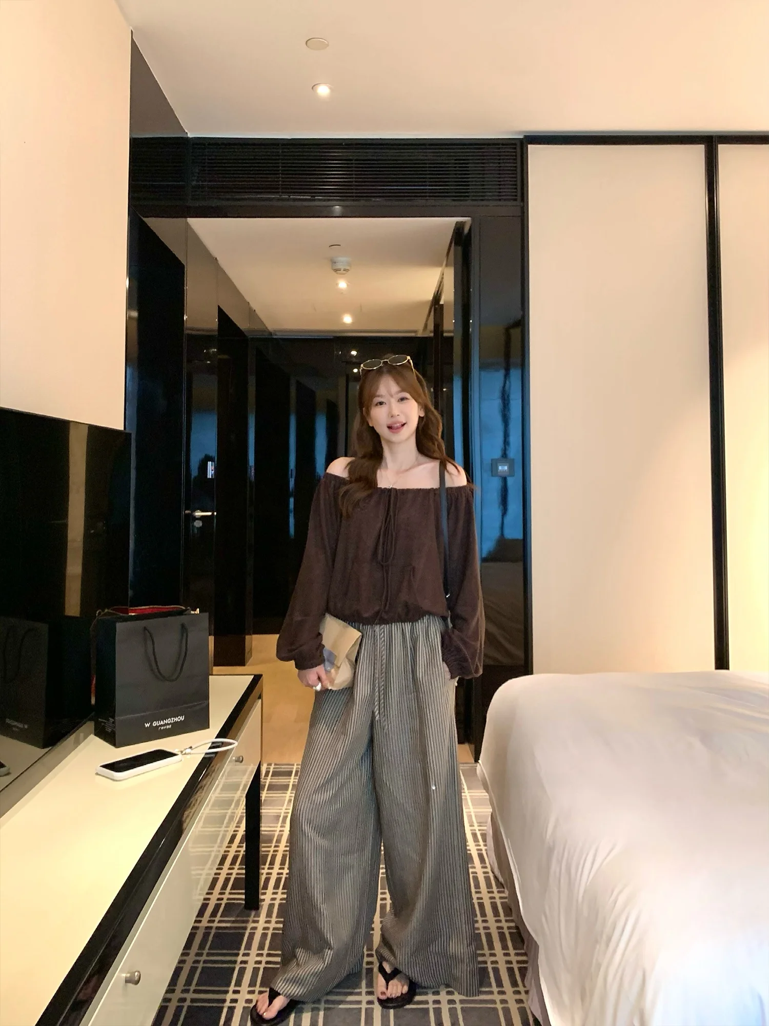 Retro Black White Striped Wide Leg Pants Women's Casual Loose Feelings Straight Casual Pants High Waist Elastic Polyester Fiber
Retro Black White Striped Wide Leg Pants Women's Casual Loose Feelings Straight Casual Pants High Waist Elastic Polyester Fiber