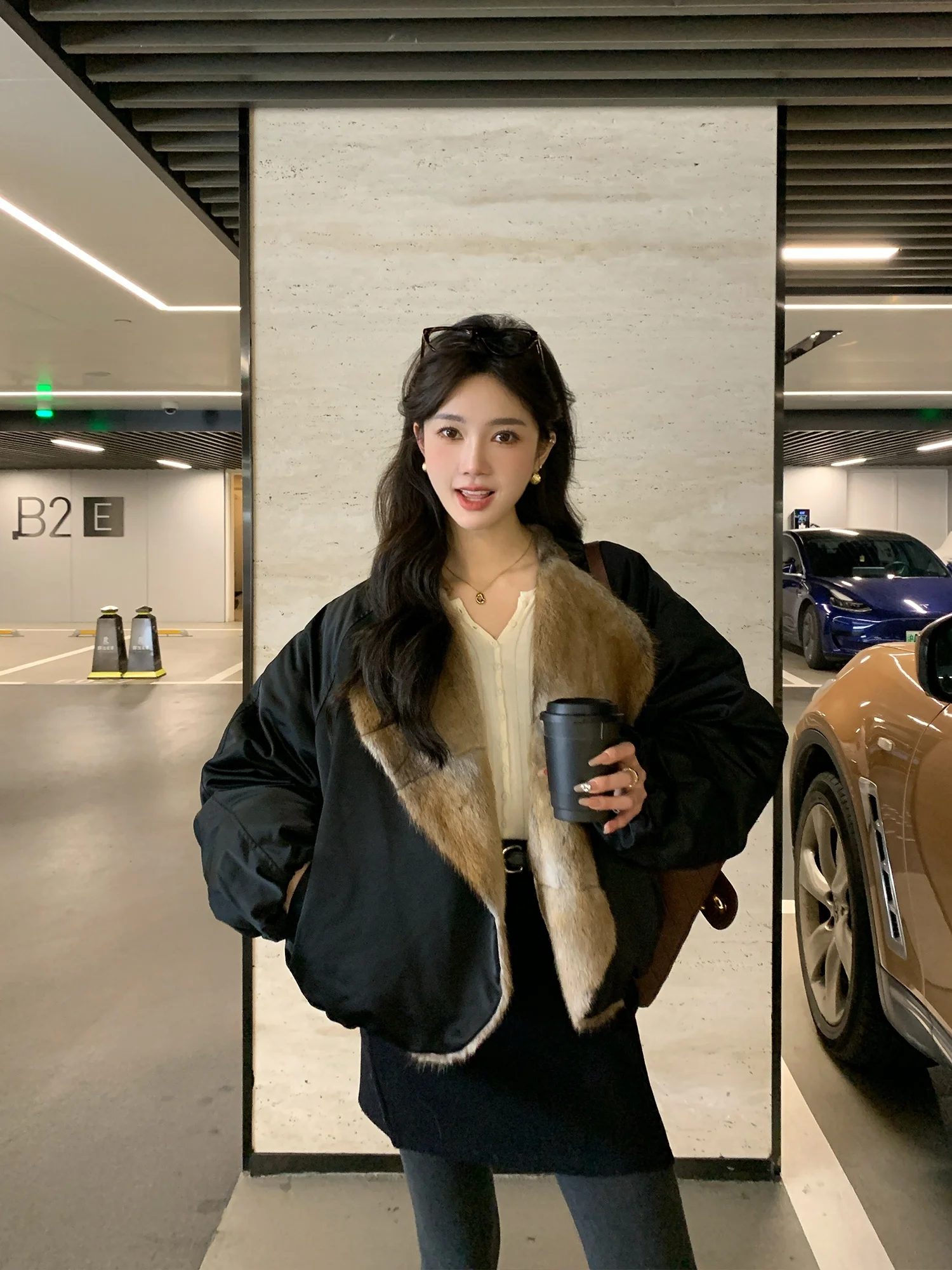 Faionable ort Women's Fur Coat Her Deal 2025 New Sle Qinggen Mink White Goose down Padded Jaet Korean Version Commute...
Faionable ort Women's Fur Coat Her Deal 2025 New Sle Qinggen Mink White Goose down Padded Jaet Korean Version Commute...