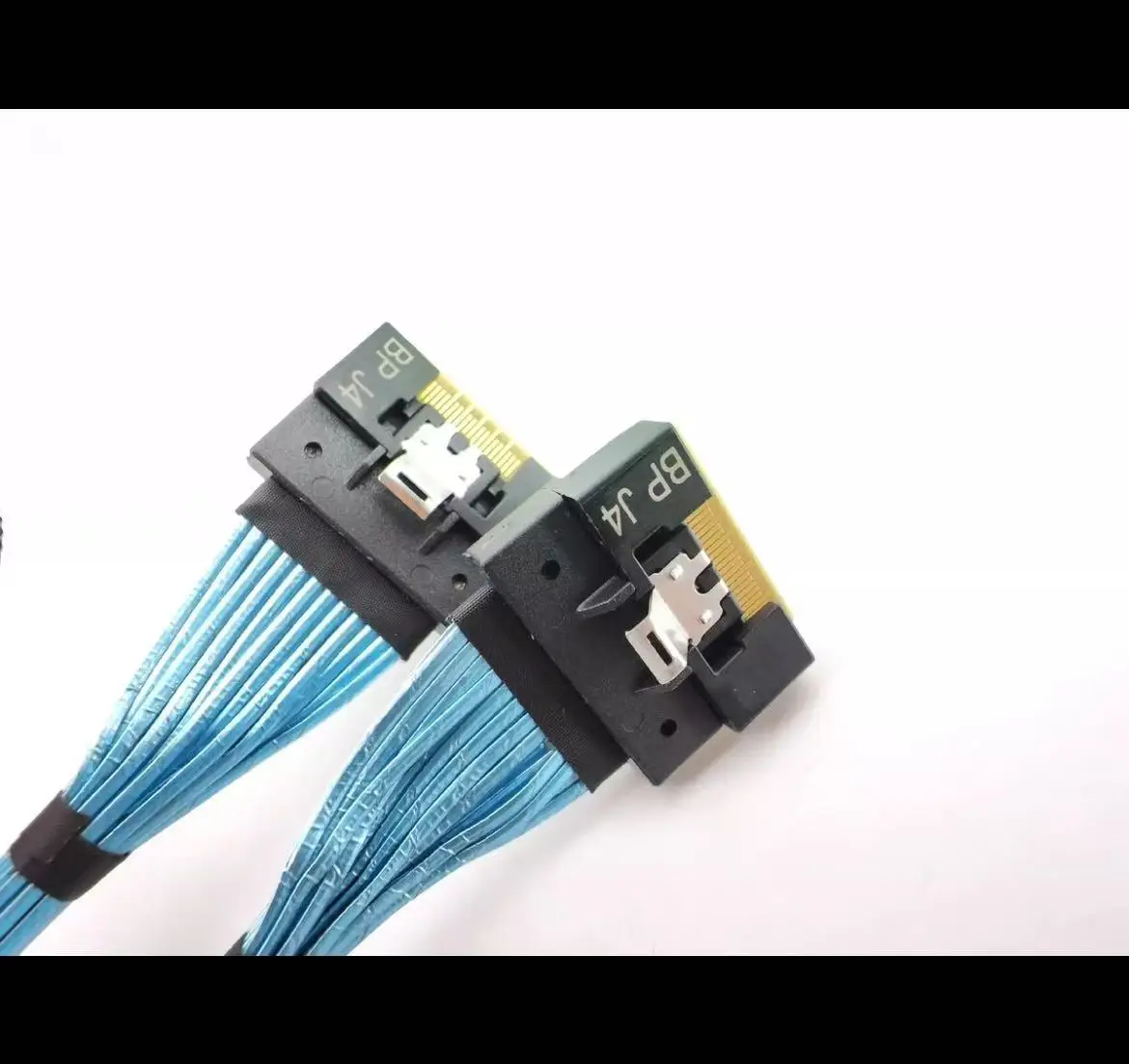 Карта расширения PCIe 4.0 Плата адаптера SFF-8654 2 комплекта SFF-8654-8i, подключенная к PCIe 8x или 16x SFF-9402 PCIe OCuLink
Карта расширения PCIe 4.0 Плата адаптера SFF-8654 2 комплекта SFF-8654-8i, подключенная к PCIe 8x или 16x SFF-9402 PCIe OCuLink