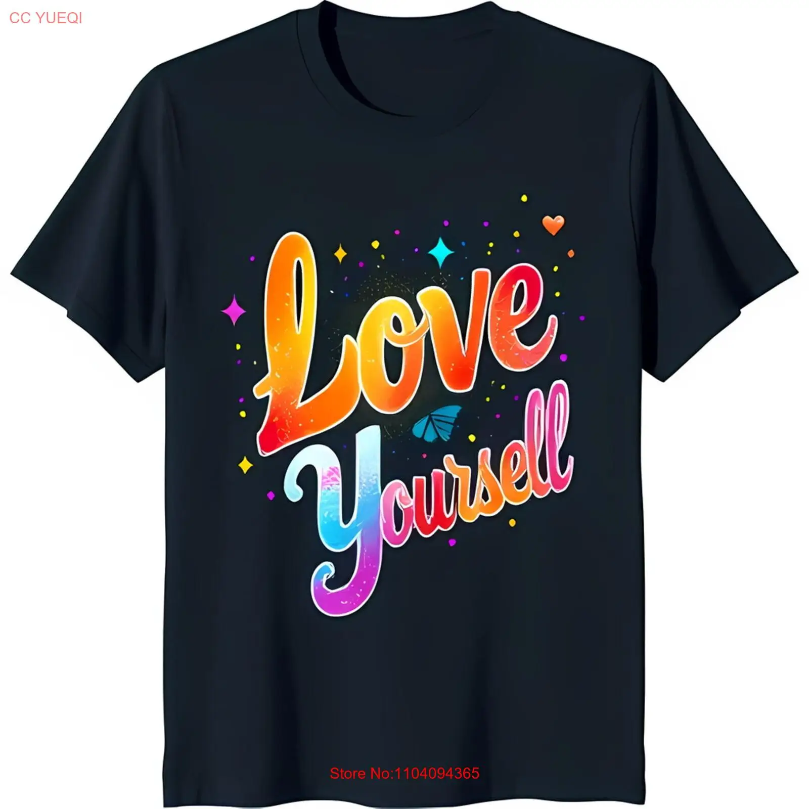 Красочная футболка с граффити «Love Yourself» со звездами и сердечками темно-синего цвета
Красочная футболка с граффити «Love Yourself» со звездами и сердечками темно-синего цвета