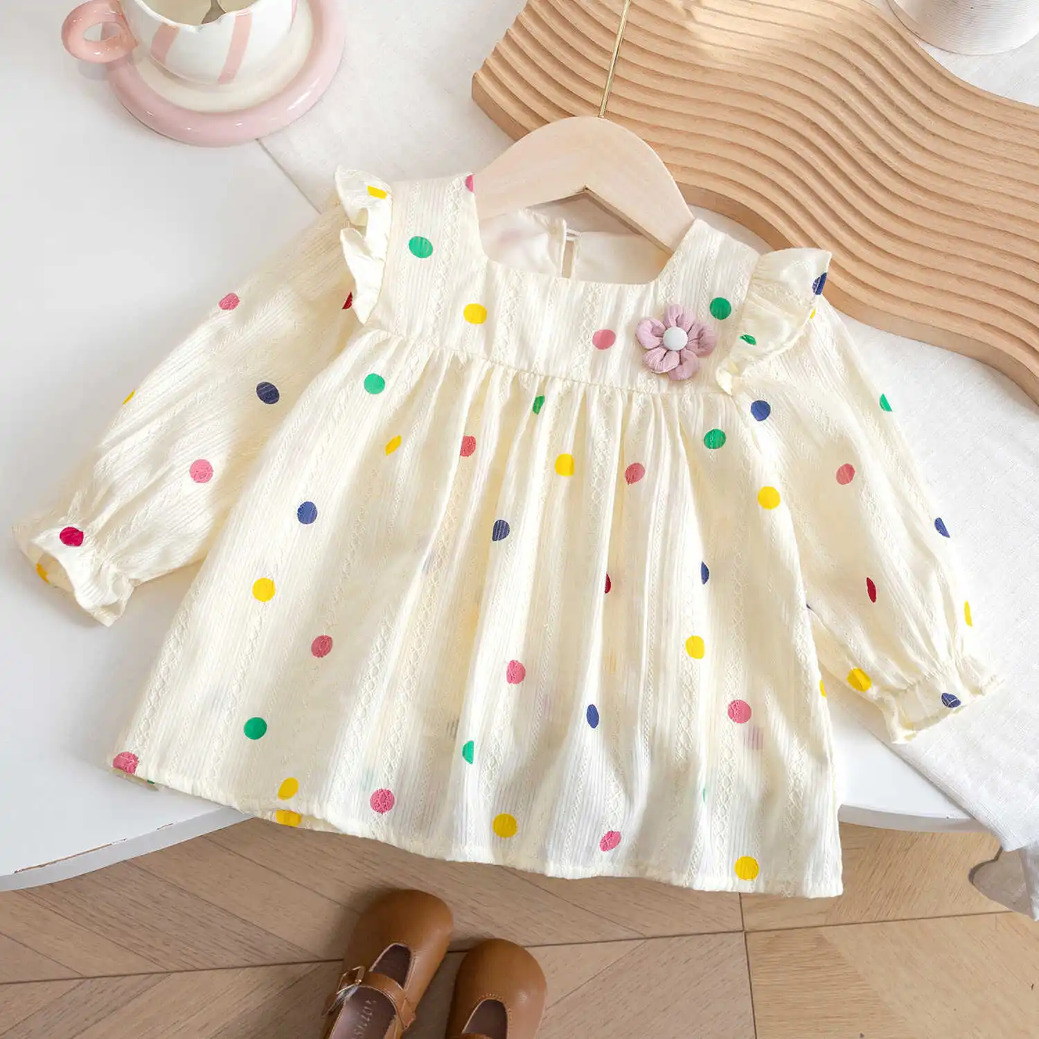 Loose Long Sleeve Polka Dot Baby Girl Shirt round Neck Versatile Style Silk Material Spring 2025 Collection Fashionable Outfit
Loose Long Sleeve Polka Dot Baby Girl Shirt round Neck Versatile Style Silk Material Spring 2025 Collection Fashionable Outfit