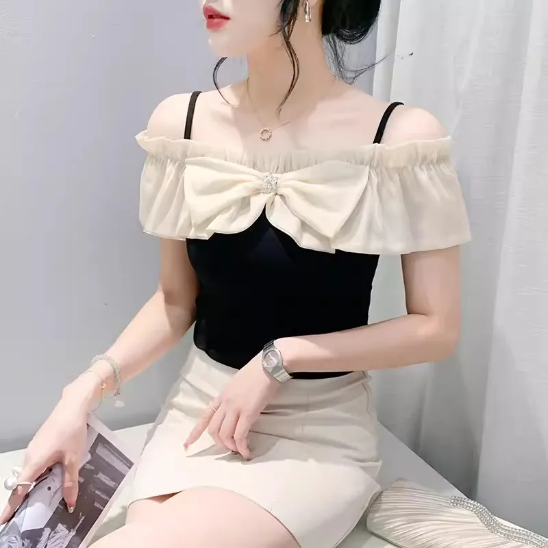 New Sexy Off Shoulder Women's Summer T-shirt High Quality Sweet Bowknot Diamonds Button Tops Girls Slash Neck Cotton Tees
New Sexy Off Shoulder Women's Summer T-shirt High Quality Sweet Bowknot Diamonds Button Tops Girls Slash Neck Cotton Tees