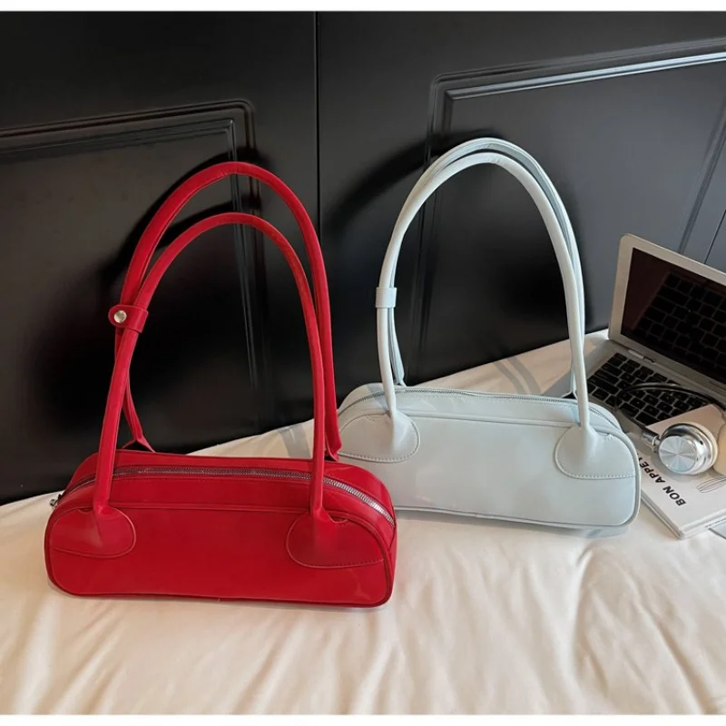 Верхняя женская большая сумка из козьей кожи с высококачественным известным пригородным дизайном, легкая, мягкая, повседневная, современный вид
Верхняя женская большая сумка из козьей кожи с высококачественным известным пригородным дизайном, легкая, мягкая, повседневная, современный вид 