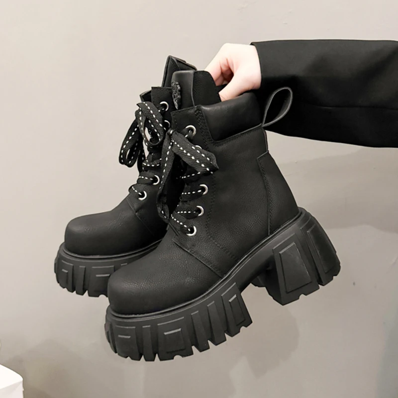 Женские ботильоны на платформе, туфли на высоком каблуке со шнуровкой, зимние трендовые кроссовки 2025 года, спортивные ботинки «Челси», массивные туфли-лодочки Mujer De Botas 
Женские ботильоны на платформе, туфли на высоком каблуке со шнуровкой, зимние трендовые кроссовки 2025 года, спортивные ботинки «Челси», массивные туфли-лодочки Mujer De Botas