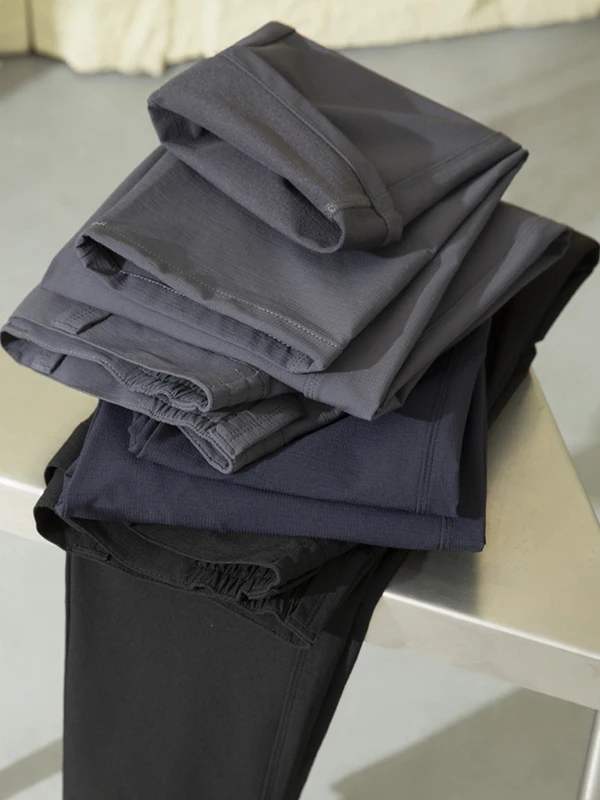 Мужские повседневные брюки для активного отдыха, свободные прямые брюки на резинке, удобные походные штаны со средней посадкой
Мужские повседневные брюки для активного отдыха, свободные прямые брюки на резинке, удобные походные штаны со средней посадкой