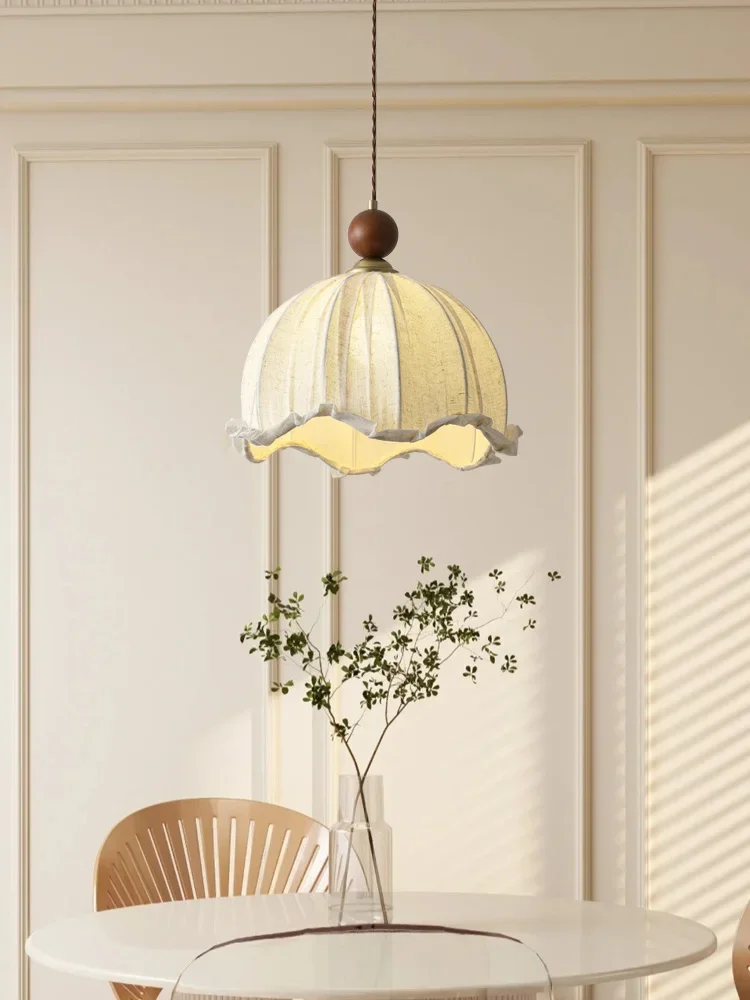 Retro French style bedroom fabric chandelier pattern medieval restaurant bar Nanyang solid wood romantic room main lamp
Retro French style bedroom fabric chandelier pattern medieval restaurant bar Nanyang solid wood romantic room main lamp
