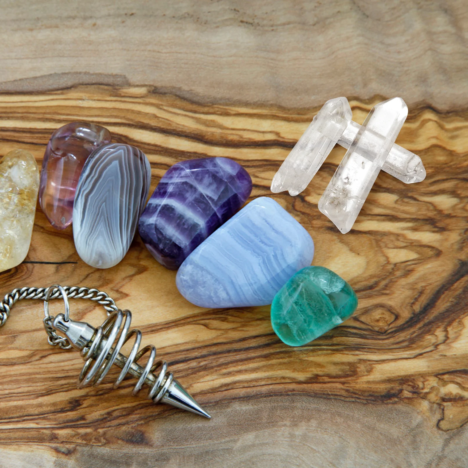 200g Natural Crystal Adornment Rough Stone White Decorative Stones DIY Home Decor Centerpieces Crystal Decor DIY Jewelry Stone
200g Natural Crystal Adornment Rough Stone White Decorative Stones DIY Home Decor Centerpieces Crystal Decor DIY Jewelry Stone