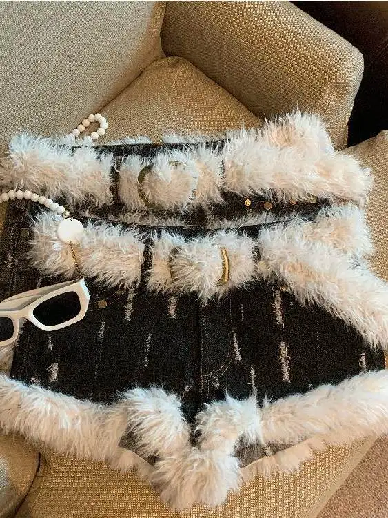 Женские джинсовые шорты с низкой талией, А-силуэт, осенне-зимние, утягивающие, удобные для ношения с ботинками, повседневные, прямые, с высокой талией
Женские джинсовые шорты с низкой талией, А-силуэт, осенне-зимние, утягивающие, удобные для ношения с ботинками, повседневные, прямые, с высокой талией