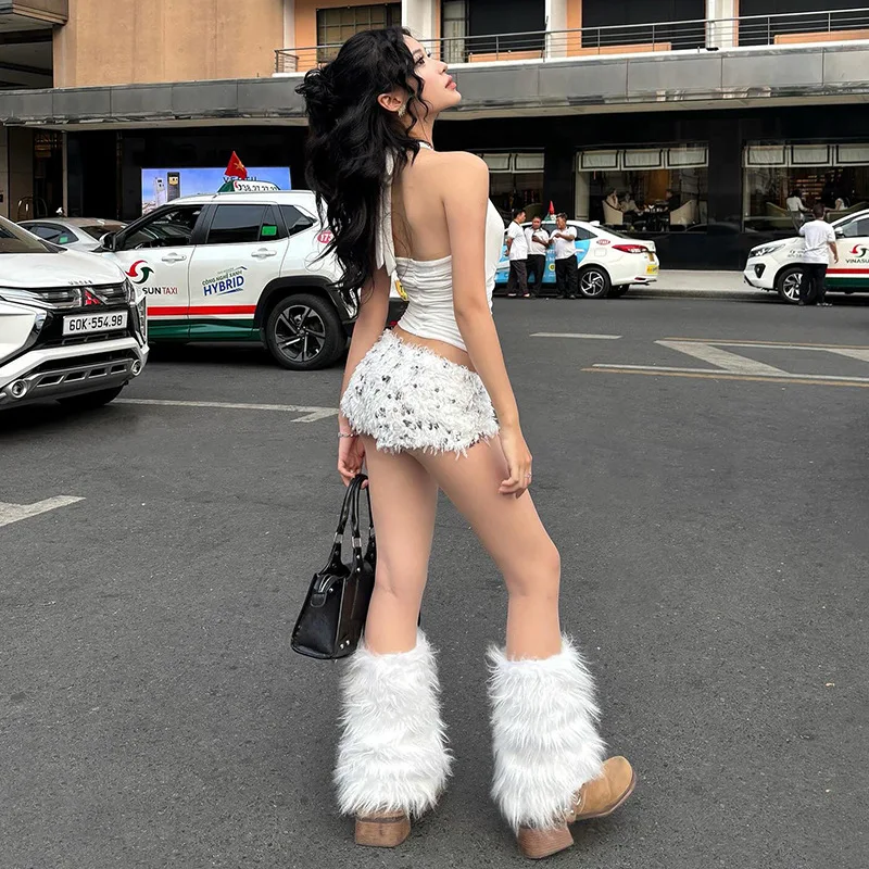 2026 Summer New Womens Solid Neck Hanging Slim Fit Top Low Waisted Ultra Short Shorts Casual Matching Outfit Set
2026 Summer New Womens Solid Neck Hanging Slim Fit Top Low Waisted Ultra Short Shorts Casual Matching Outfit Set