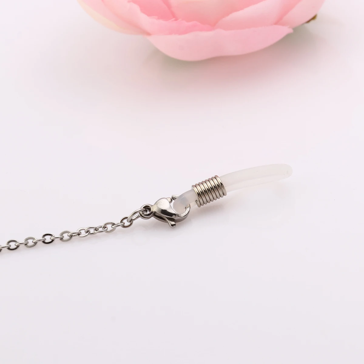 29Cm Glasses Chain Stainless Steel Adjustable Anti-Slip Rubber Ends Sunglasses Chain For Women Eyeglasses Neck Cord Unisex
29Cm Glasses Chain Stainless Steel Adjustable Anti-Slip Rubber Ends Sunglasses Chain For Women Eyeglasses Neck Cord Unisex