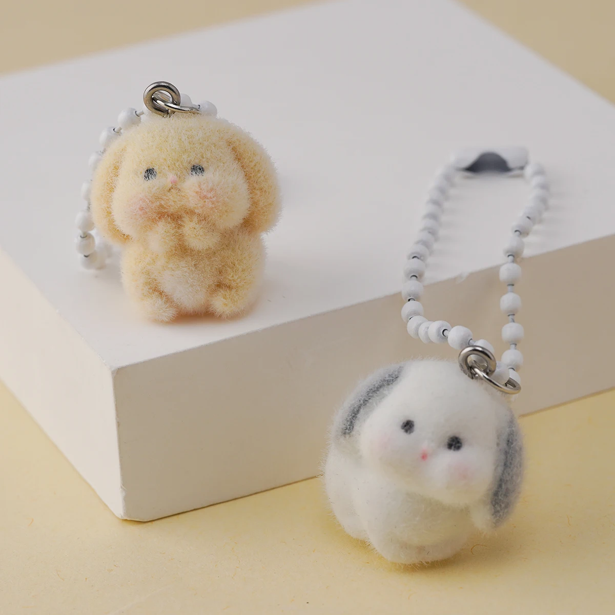 1pcs Plush Resin Animal rabbit Keychains cute Cartoon doll Bag Pendant Mobile phone chain Women Girls Gift
1pcs Plush Resin Animal rabbit Keychains cute Cartoon doll Bag Pendant Mobile phone chain Women Girls Gift