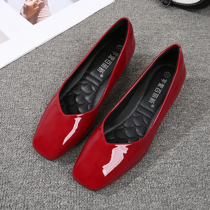 Trend Women's Glossy Patent Leather Wedge Heel Pumps Square Toe Slip on Casual Office Dress Shoes Comfort Soft Insole Footwear
Trend Women's Glossy Patent Leather Wedge Heel Pumps Square Toe Slip on Casual Office Dress Shoes Comfort Soft Insole Footwear