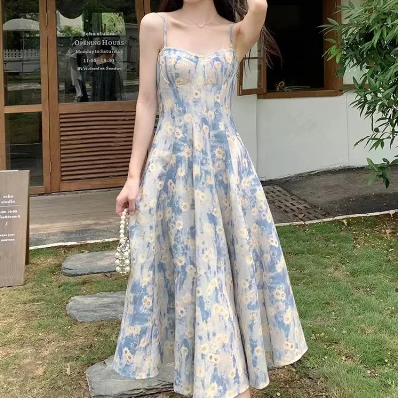 2024 Summer New Large French Floral Waist Strap Dress with Luxury Medium Length Dress
2024 Summer New Large French Floral Waist Strap Dress with Luxury Medium Length Dress