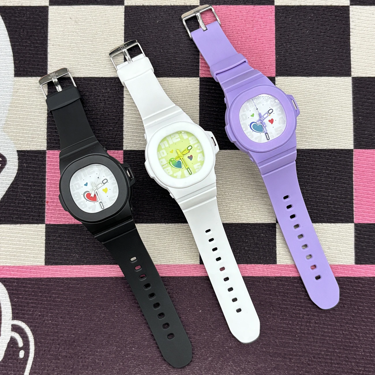 2026 новые модные кварцевые часы с мультяшным сердцем, повседневные водонепроницаемые студенческие часы с пластиковым ремешком 3 атм, женские часы
2026 новые модные кварцевые часы с мультяшным сердцем, повседневные водонепроницаемые студенческие часы с пластиковым ремешком 3 атм, женские часы