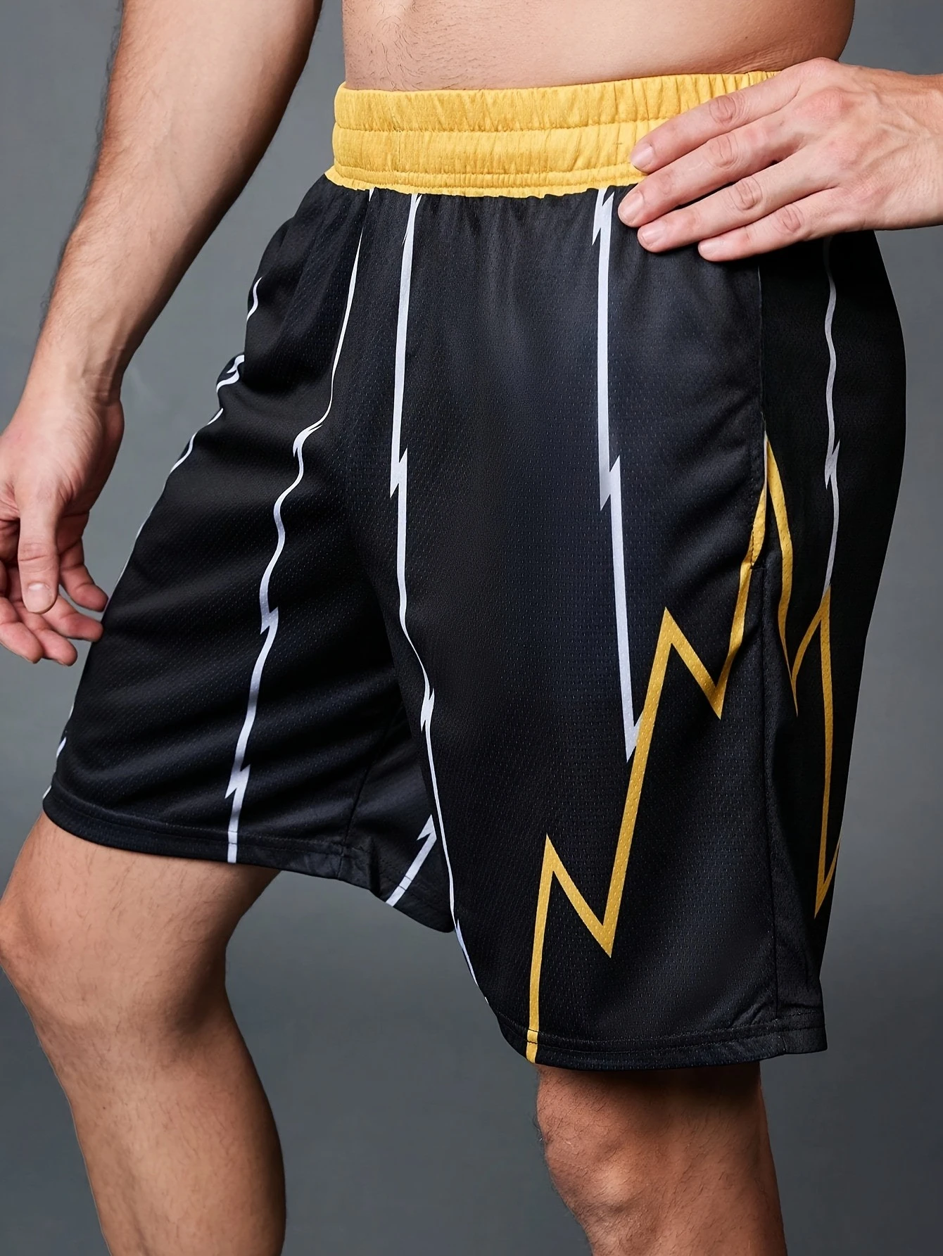 Men Summer Casual Sport Shorts Breathable American Basketball Shorts Stylish Fit and Quick-Dry Shorts Oversized Daily Streetwear
Men Summer Casual Sport Shorts Breathable American Basketball Shorts Stylish Fit and Quick-Dry Shorts Oversized Daily Streetwear