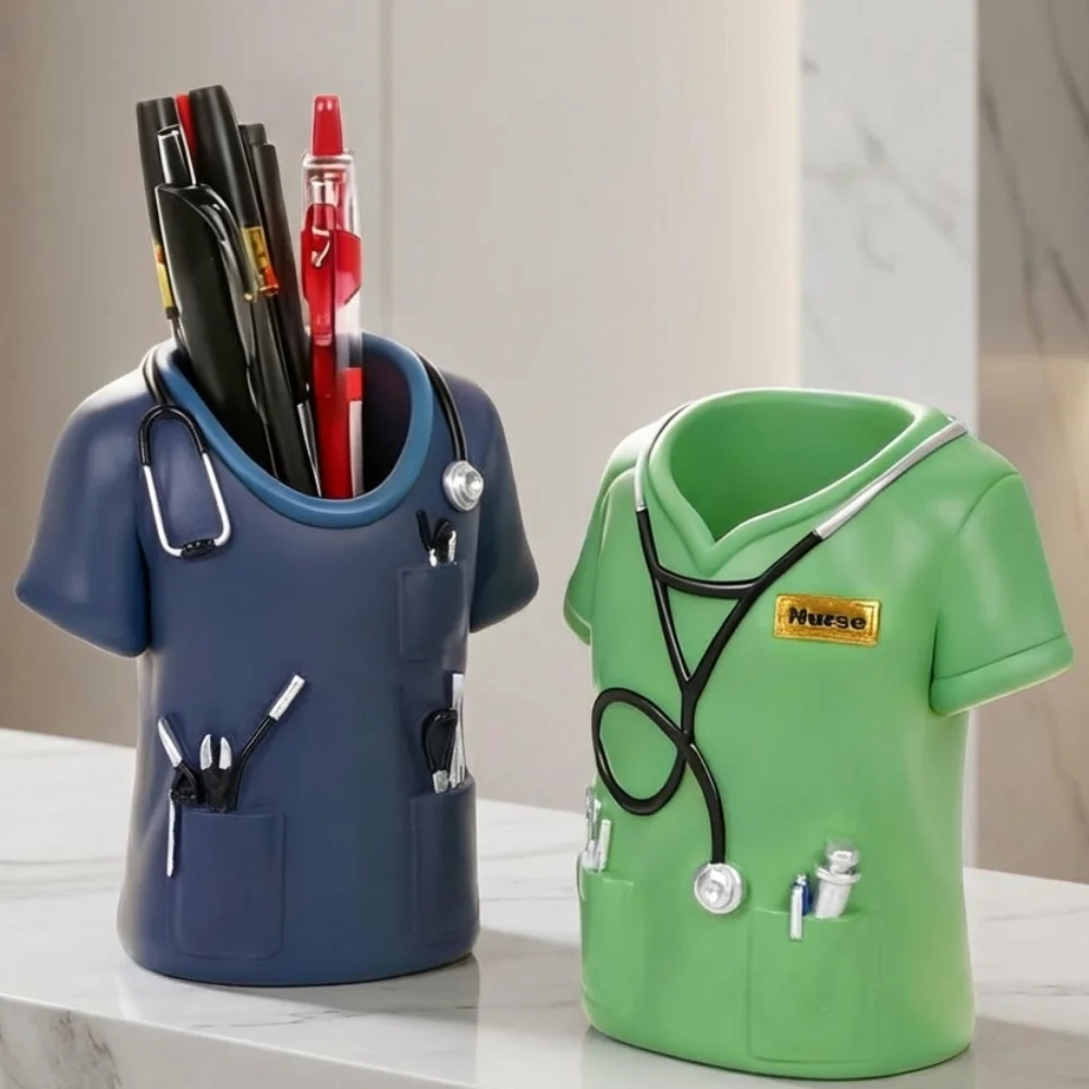 Creative Doctor Coat-Shaped Pen Holder Practical Theme Desktop Organizer With Stethoscope Decoration Desktop Stationery Storage
Creative Doctor Coat-Shaped Pen Holder Practical Theme Desktop Organizer With Stethoscope Decoration Desktop Stationery Storage