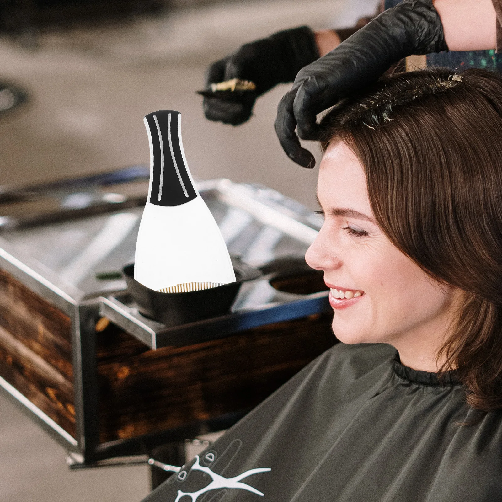 2 шт. профессиональных расчесок для мелирования волос для салонов и домашнего использования, с гладкой ручкой, для равномерного нанесения краски
2 шт. профессиональных расчесок для мелирования волос для салонов и домашнего использования, с гладкой ручкой, для равномерного нанесения краски