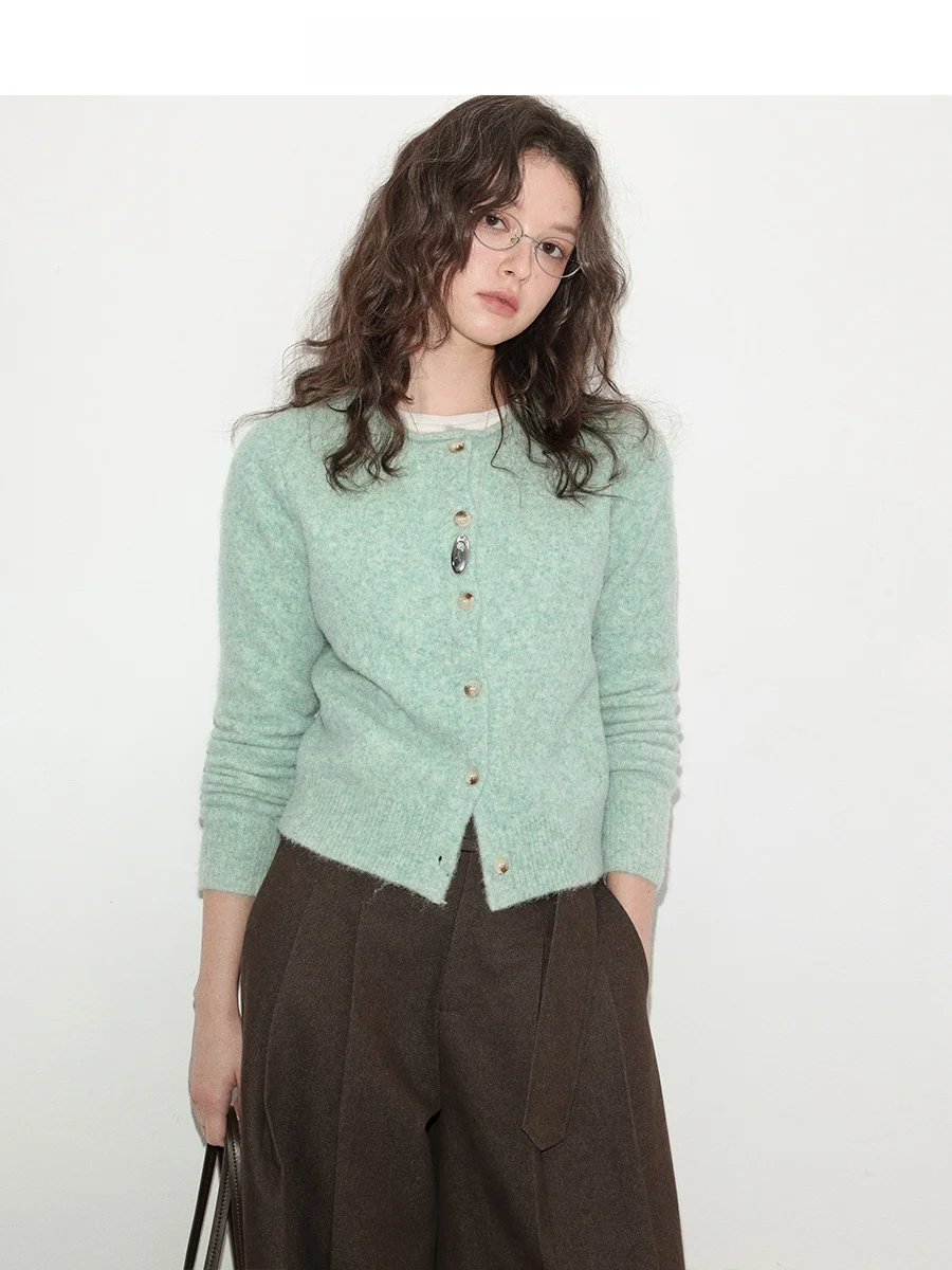 CHACHASTU French Style Loose Fit Long Sleeve round Neck Knitted Sweater Women Early Spring Slimming Short Cardigan Top
CHACHASTU French Style Loose Fit Long Sleeve round Neck Knitted Sweater Women Early Spring Slimming Short Cardigan Top