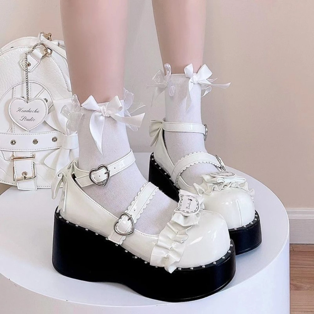 Punk Chunky Platform Lolita Shoes Women Y2K Gothic High Heels Kawaii Casual Leather Princess Cute Girls Single Shoes Pumps
Punk Chunky Platform Lolita Shoes Women Y2K Gothic High Heels Kawaii Casual Leather Princess Cute Girls Single Shoes Pumps