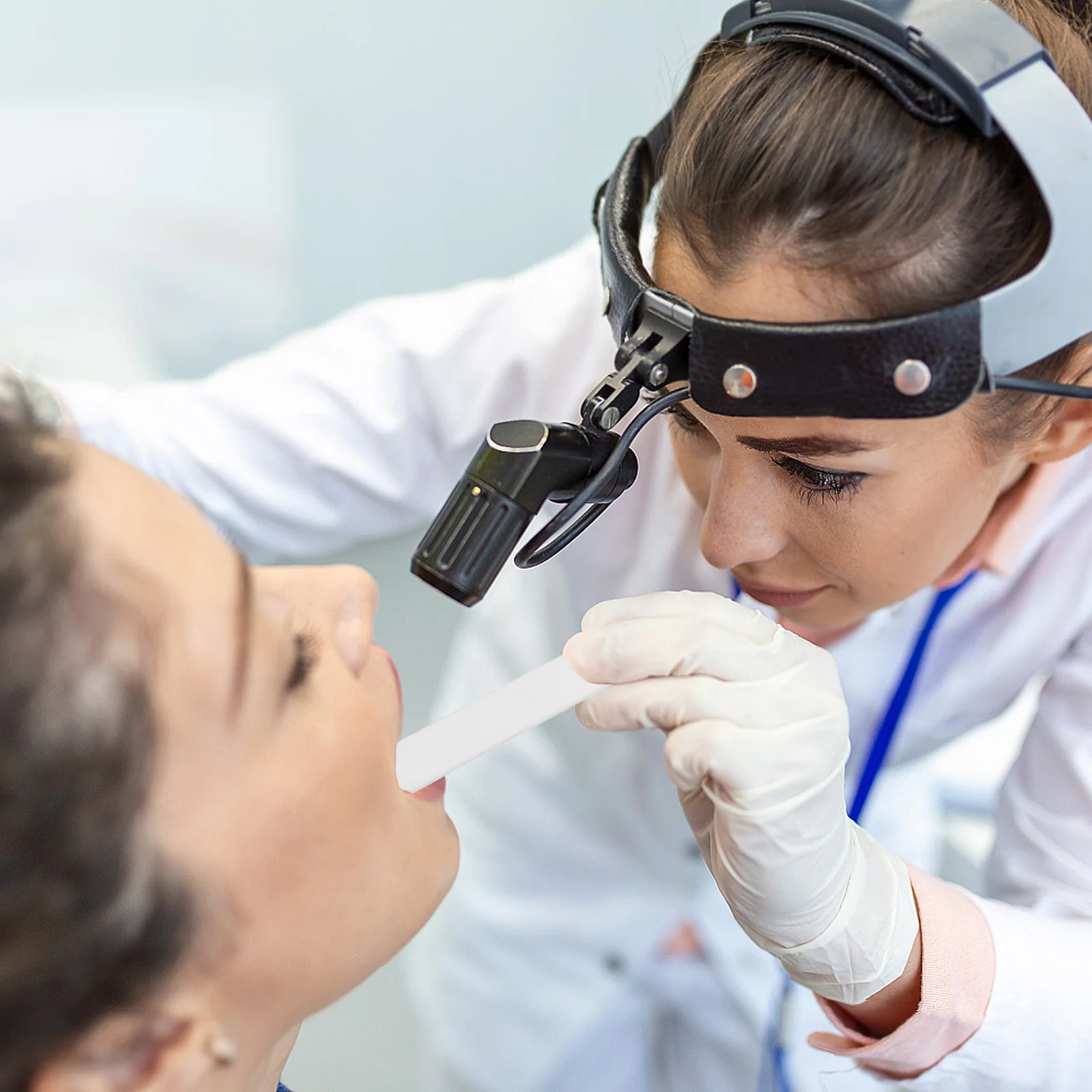 1Set Plastic Tongue Depressors with Cup Safe Reliable Portable for Travel Medical Applications Oral Care Speech Training
1Set Plastic Tongue Depressors with Cup Safe Reliable Portable for Travel Medical Applications Oral Care Speech Training