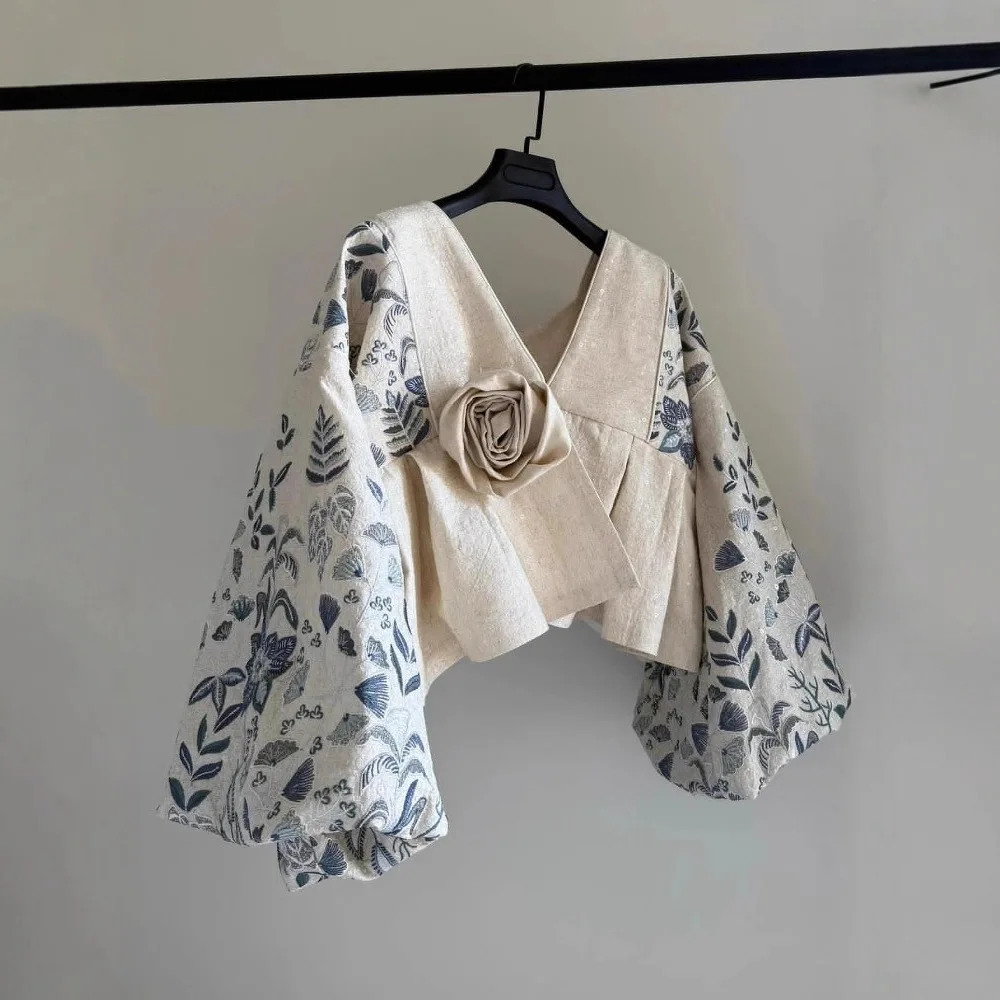 Новая весенняя модная куртка 2026 года для женщин: роскошное элегантное пальто с уникальным цветочным дизайном и вставками из ткани Off-White
Новая весенняя модная куртка 2026 года для женщин: роскошное элегантное пальто с уникальным цветочным дизайном и вставками из ткани Off-White