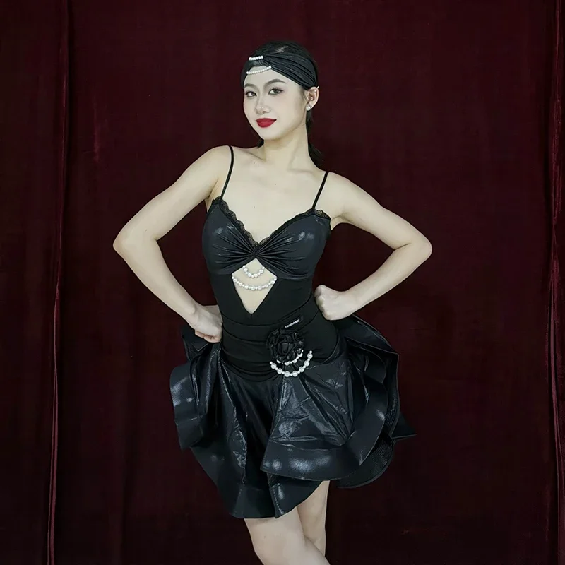 2025 Summer New Latin Dance Costume Adult Black Performance Split Set Rumba Practice Clothes Women Latin Fish Bone Skirt
2025 Summer New Latin Dance Costume Adult Black Performance Split Set Rumba Practice Clothes Women Latin Fish Bone Skirt