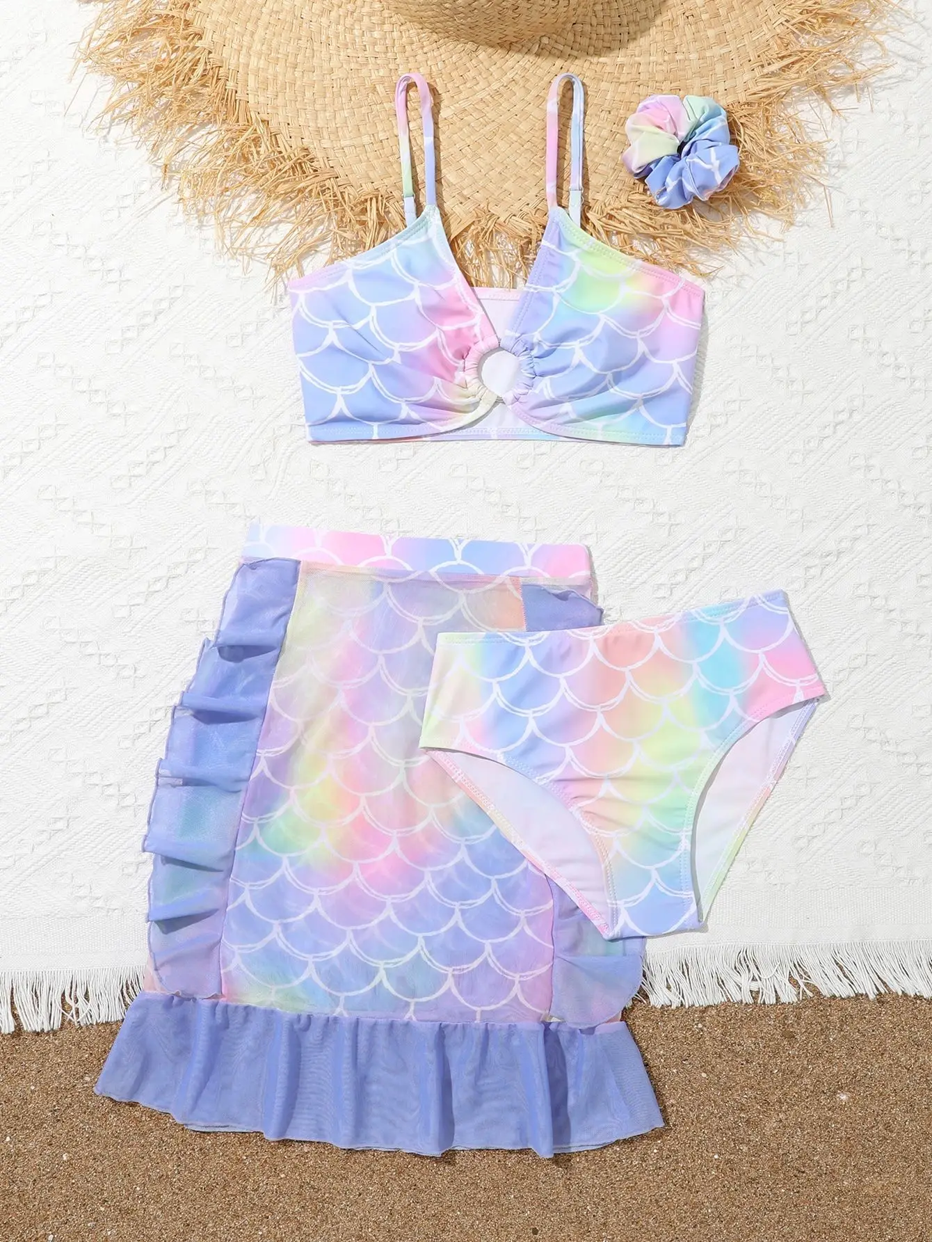 Комплект из 3 предметов: бикини 2026 для девочек, купальник с высокой талией, детский пляжный костюм с рюшами и юбкой для плавания
Комплект из 3 предметов: бикини 2026 для девочек, купальник с высокой талией, детский пляжный костюм с рюшами и юбкой для плавания