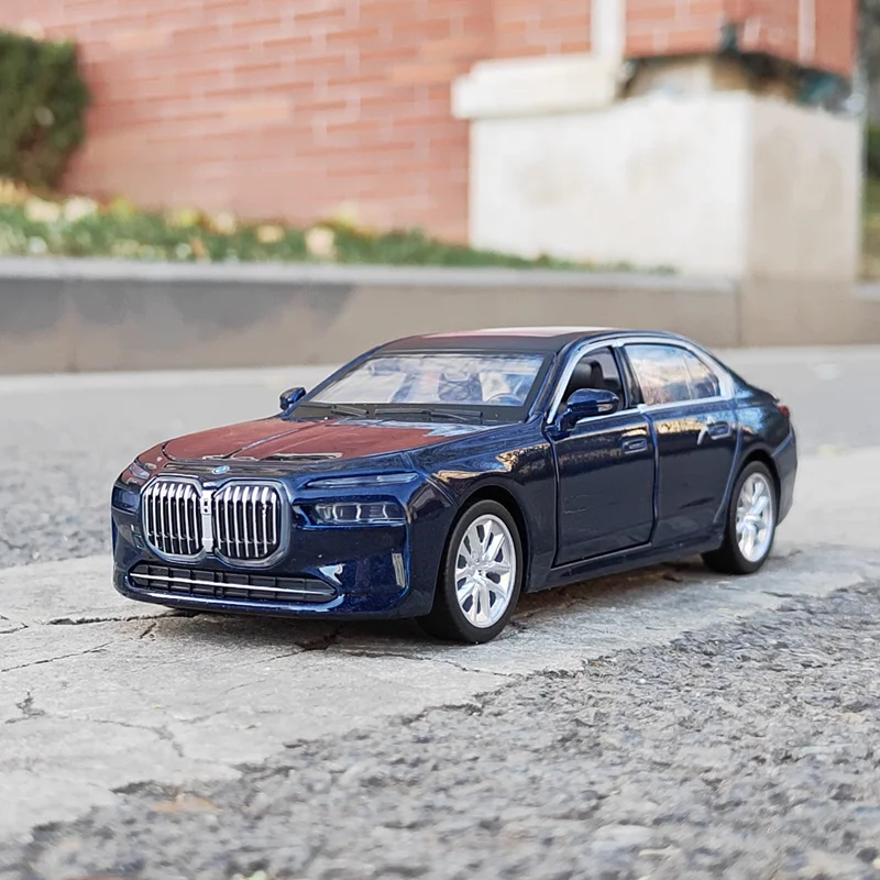 1:32 BMW I7 Luxury Car Alloy Car Diecasts & Toy Vehicles Car Model Miniature Scale Model Car Toys For Children
1:32 BMW I7 Luxury Car Alloy Car Diecasts & Toy Vehicles Car Model Miniature Scale Model Car Toys For Children