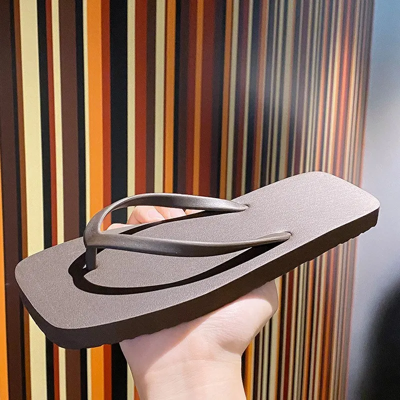 Summer Women's Thong Slippers Pure Color Anti-Slip Soft Bottom Beach Shoes Couples Outdoor Wear Waterproof Rubber Sole
Summer Women's Thong Slippers Pure Color Anti-Slip Soft Bottom Beach Shoes Couples Outdoor Wear Waterproof Rubber Sole