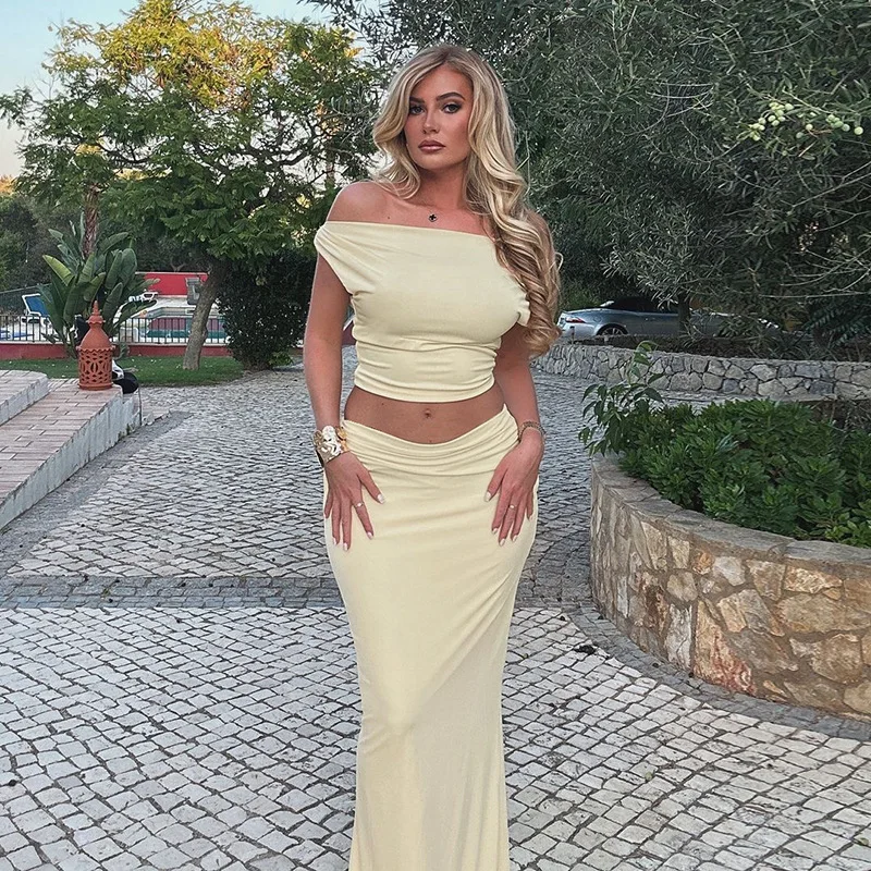 Spring Collection of Fashionable Women's Clothing, Solid Color Sleeveless One-piece Collar, Exposed Navel Vest, Half Skirt
Spring Collection of Fashionable Women's Clothing, Solid Color Sleeveless One-piece Collar, Exposed Navel Vest, Half Skirt