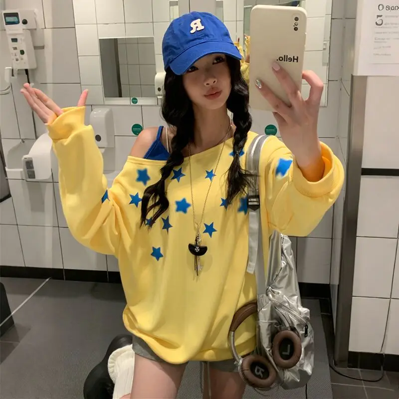 2025 Autumn Aesthetic Harajuku Y2k Star Print Pullover Women Loose Casual Sweatshirt Skew Collar Off Shoulder Fashion Streetwear
2025 Autumn Aesthetic Harajuku Y2k Star Print Pullover Women Loose Casual Sweatshirt Skew Collar Off Shoulder Fashion Streetwear