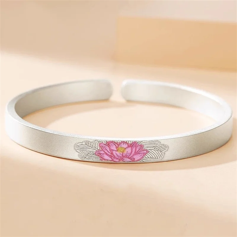 Ethnic Style Enamel Lotus Bangle For Lady Hand Accessories Temperament Lucky Flower Bangle Women Jewelry Open Size
Ethnic Style Enamel Lotus Bangle For Lady Hand Accessories Temperament Lucky Flower Bangle Women Jewelry Open Size