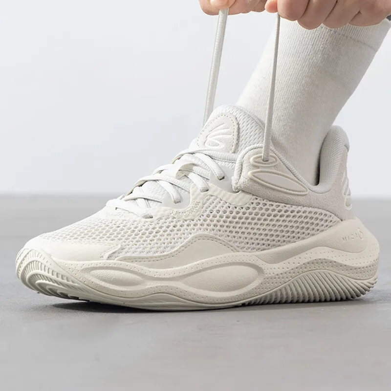 Under Armour men's shoes 2025 new sports shoes training field actual combat basketball shoes 3028193-110
Under Armour men's shoes 2025 new sports shoes training field actual combat basketball shoes 3028193-110