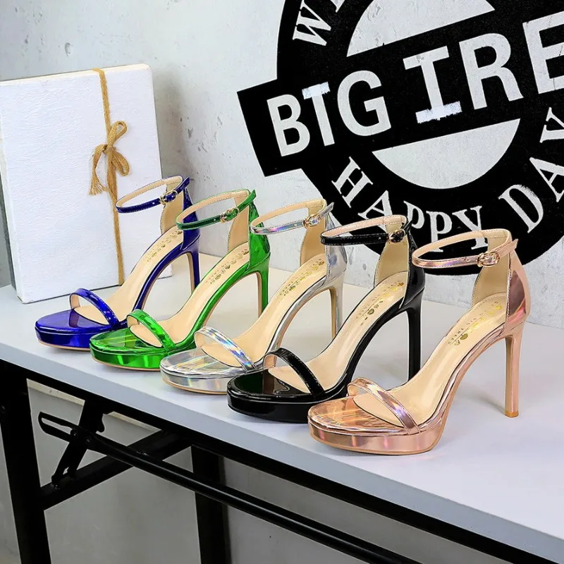 Women High Heeled Sandals High Quality Patent Leather Stiletto Sandals Sexy Ankle Strap Designer Sandals Summer Open Toe Sandal
Women High Heeled Sandals High Quality Patent Leather Stiletto Sandals Sexy Ankle Strap Designer Sandals Summer Open Toe Sandal