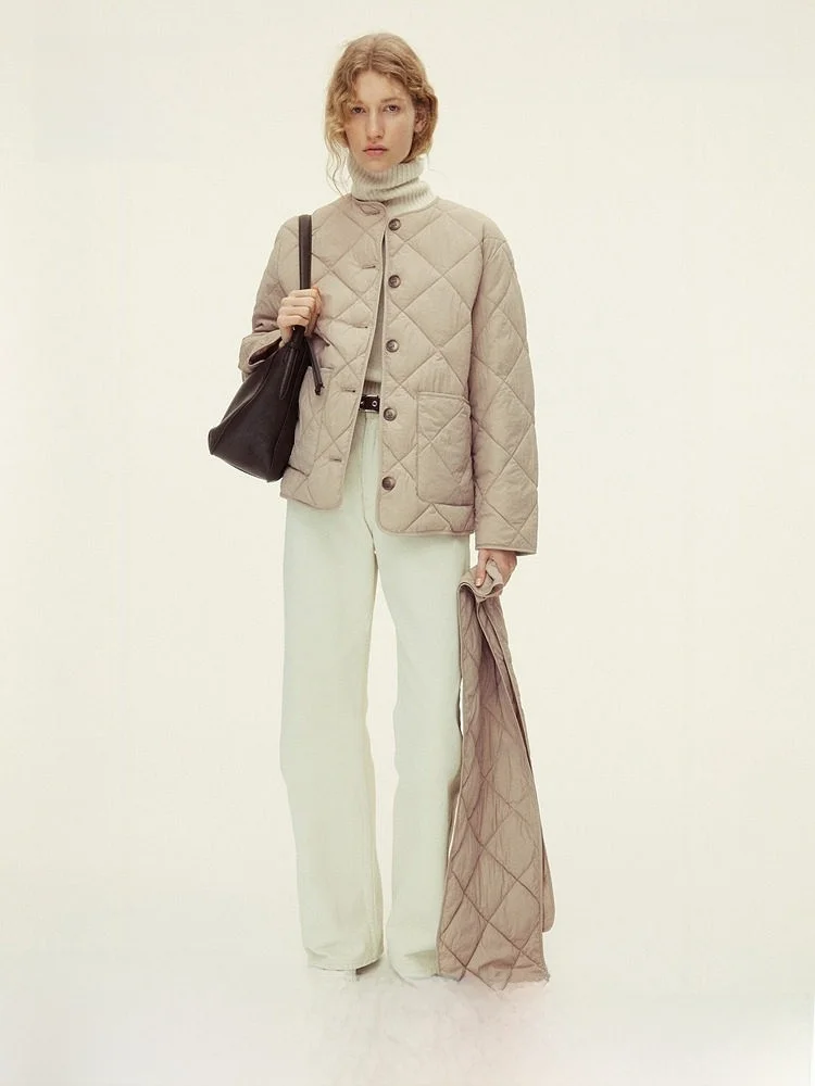 Весенняя новинка: женская одежда THERMOLITE ® Куртка H&M с деталями в виде шарфа, модель 39839, 100% нейлон, 00% хлопок, женская модная верхняя одежда
Весенняя новинка: женская одежда THERMOLITE ® Куртка H&M с деталями в виде шарфа, модель 39839, 100% нейлон, 00% хлопок, женская модная верхняя одежда