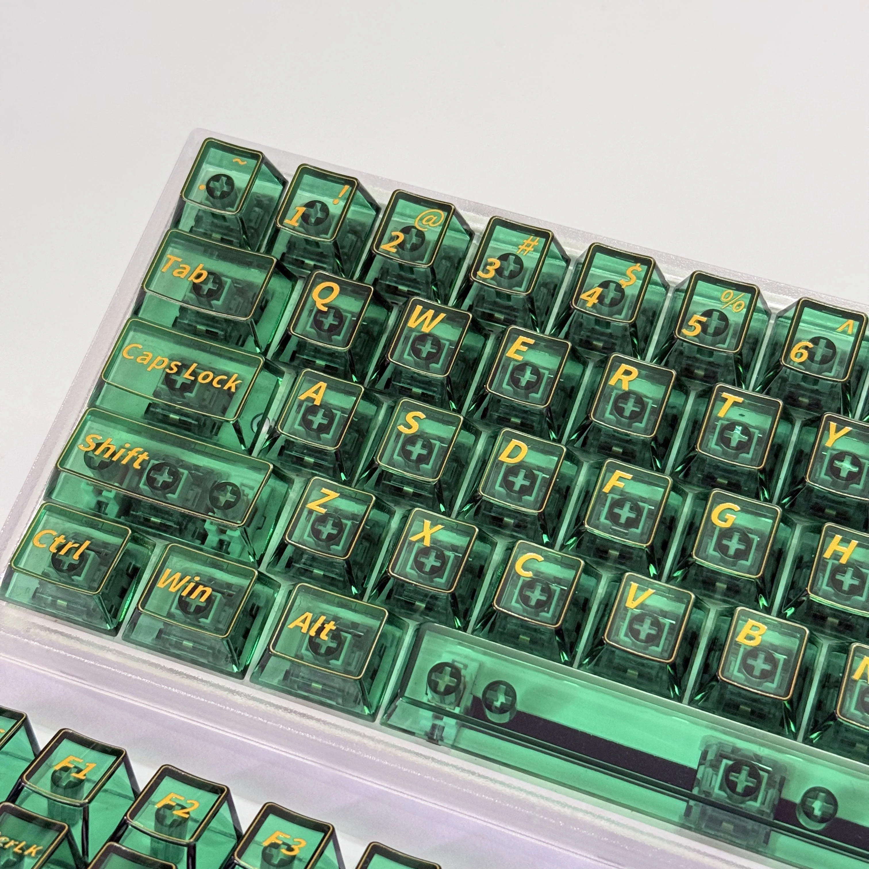 Red Green Transparent Keycap Cherry Profile PC Custom keycaps For 60% 65% 75% TKL 96% 100% Mechanical Keyboard
Red Green Transparent Keycap Cherry Profile PC Custom keycaps For 60% 65% 75% TKL 96% 100% Mechanical Keyboard