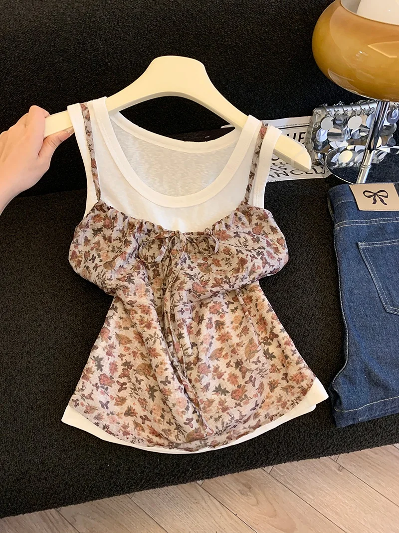 Korean Style Floral Print Crop Top And Vest Set Women's Summer New Style Sleeveless Layering Self-Contained Model Silk Blouse
Korean Style Floral Print Crop Top And Vest Set Women's Summer New Style Sleeveless Layering Self-Contained Model Silk Blouse
