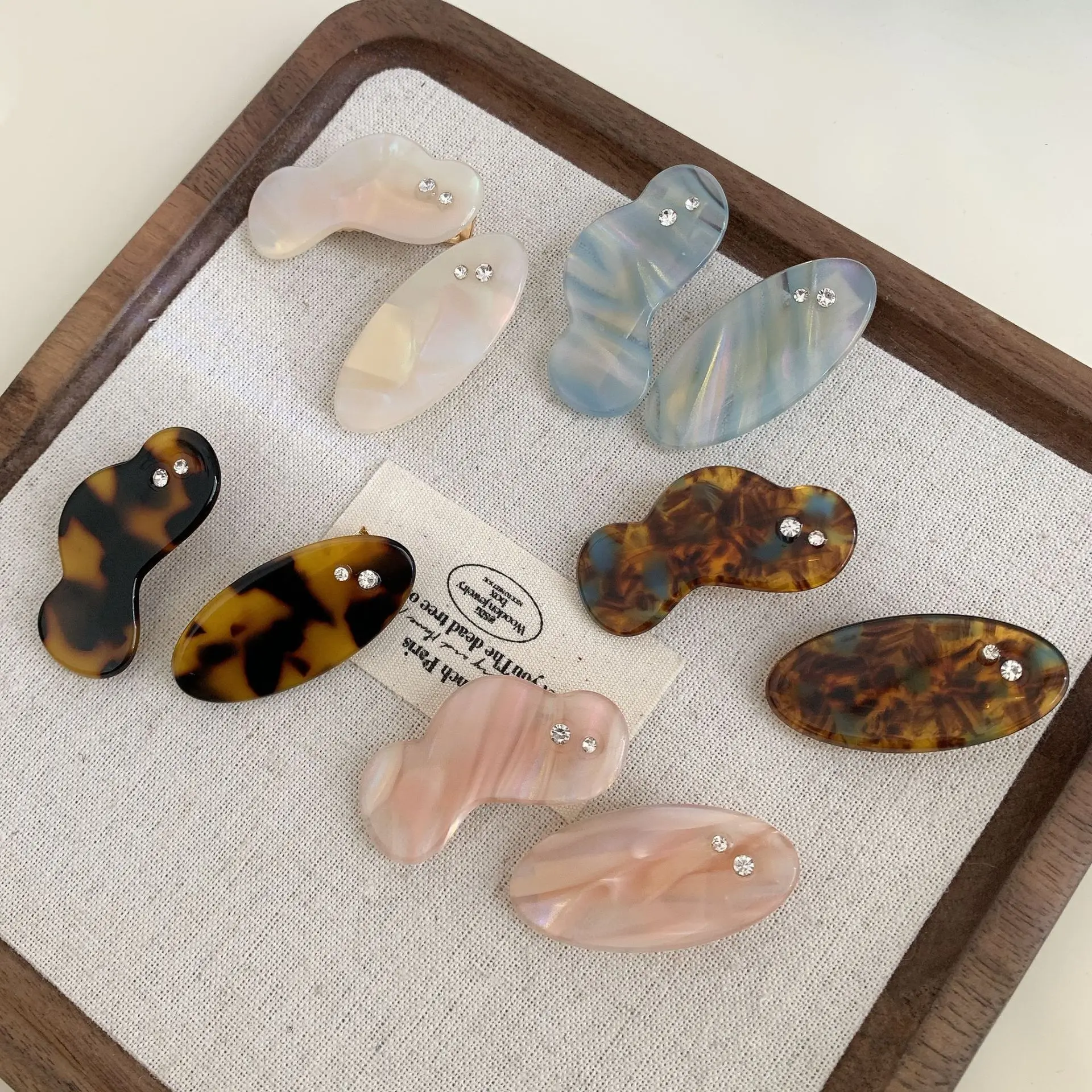 Super Fairy High Sense Acetic Acid Rhinestones Small Pair Of Clip Duck Beak Clip Amber Fancy White Girl Hair Clip Side Clip
Super Fairy High Sense Acetic Acid Rhinestones Small Pair Of Clip Duck Beak Clip Amber Fancy White Girl Hair Clip Side Clip